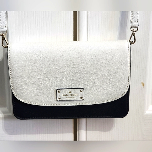 kate spade Handbags - Kate Spade Grove Street Leather Crossbody - black & white
